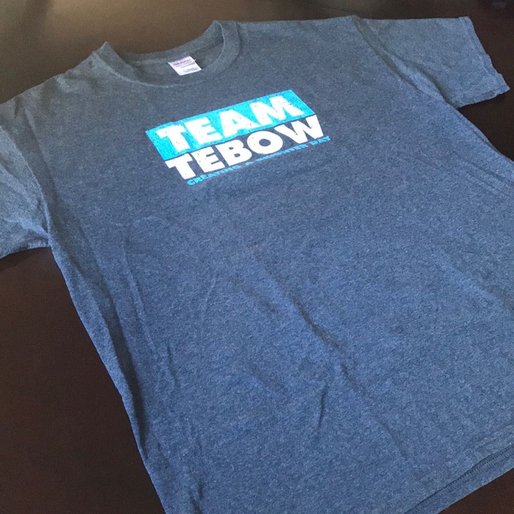 Team Tebow men’s shirt gray size Large